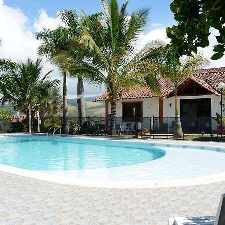Hotel Campestre La Loma Curití Екстериор снимка