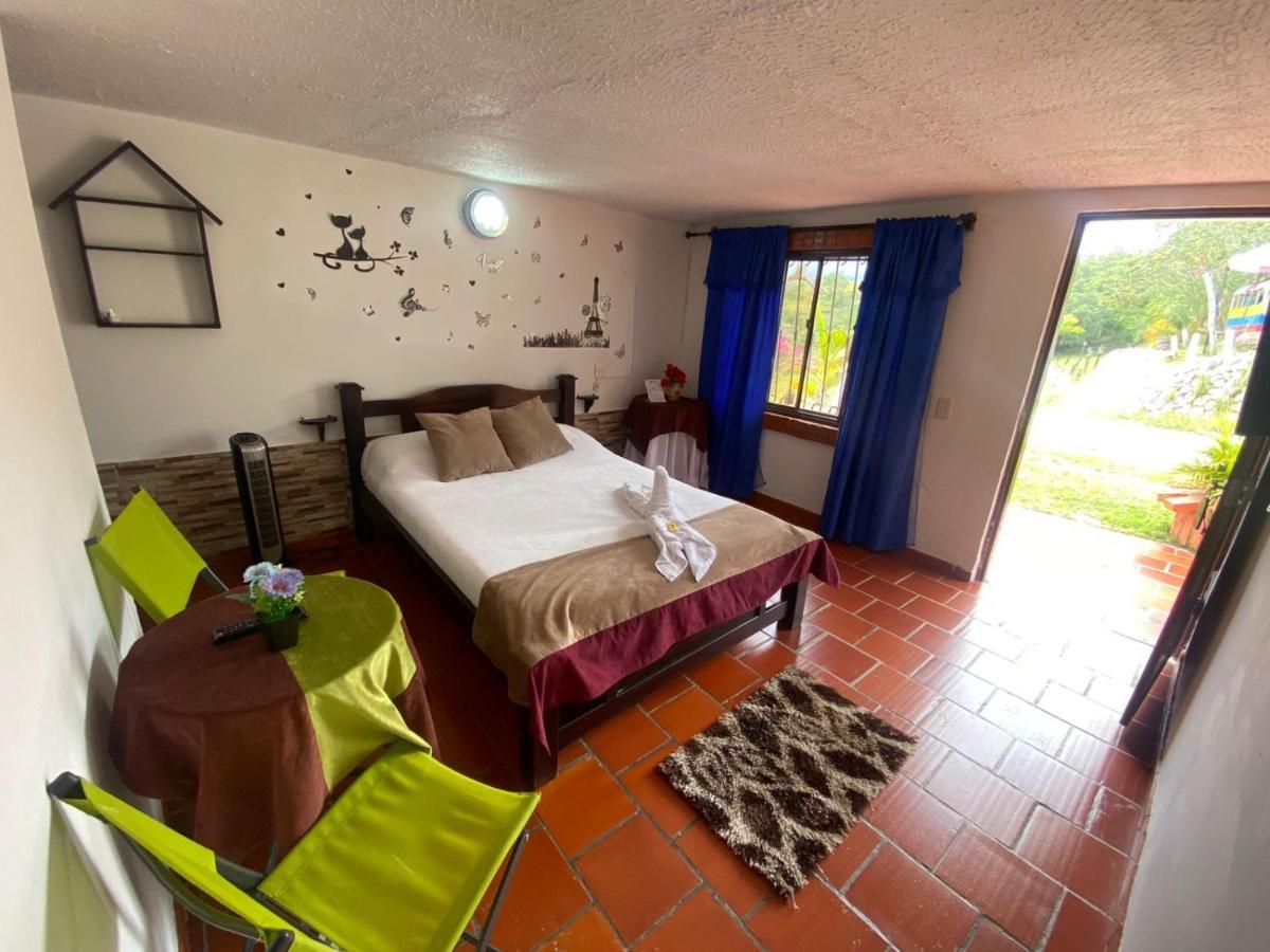 Hotel Campestre La Loma Curití Екстериор снимка