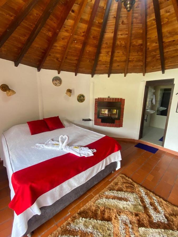 Hotel Campestre La Loma Curití Екстериор снимка