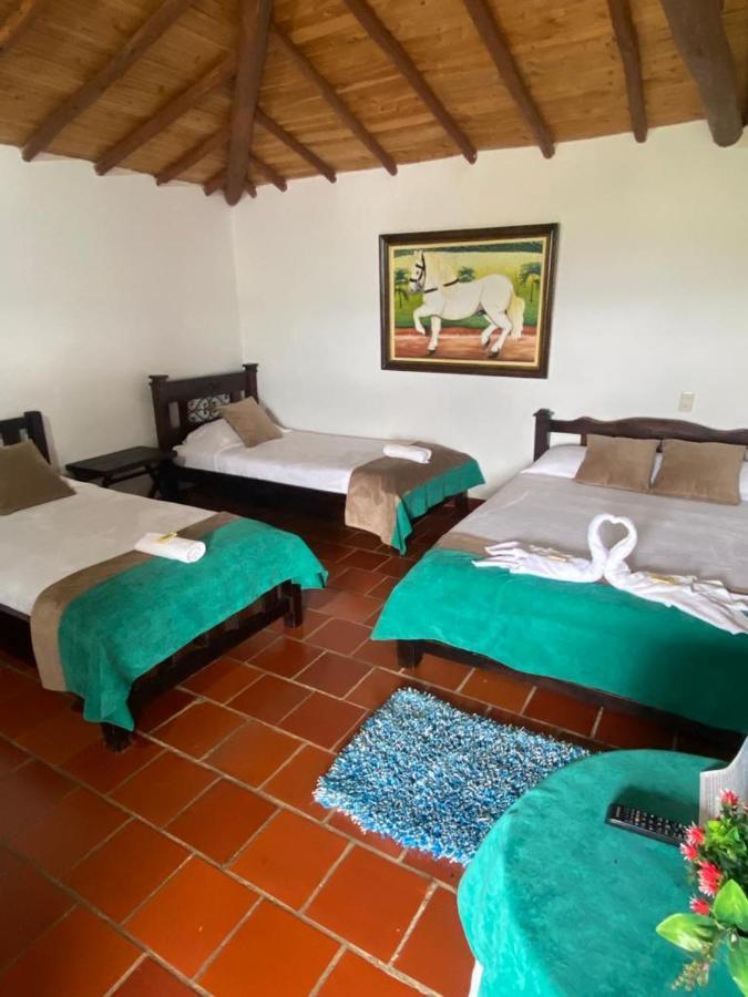 Hotel Campestre La Loma Curití Екстериор снимка