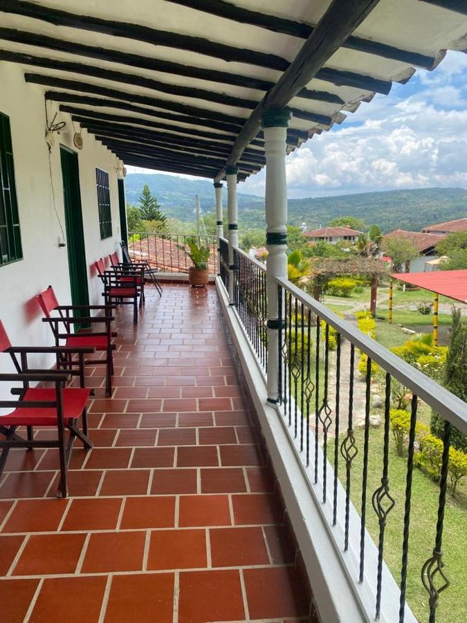 Hotel Campestre La Loma Curití Екстериор снимка