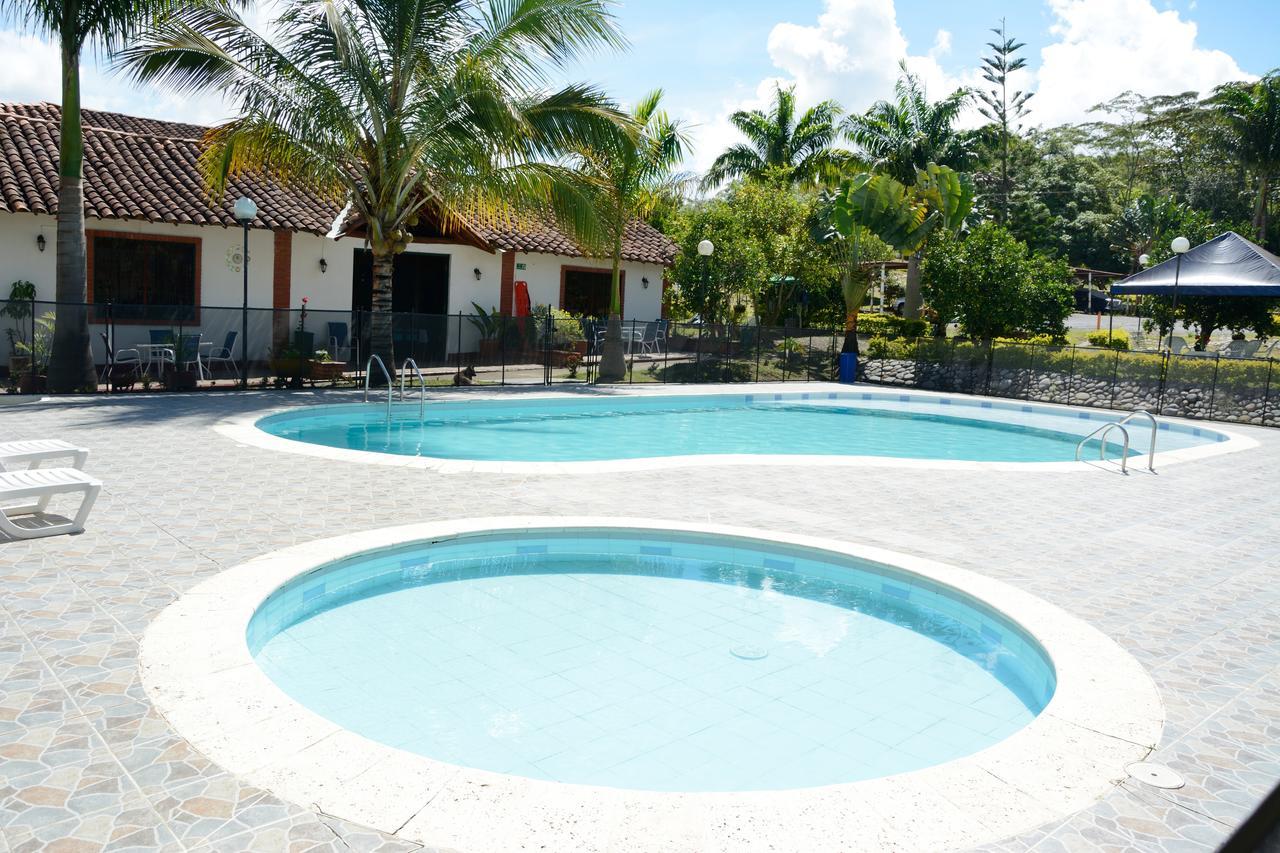 Hotel Campestre La Loma Curití Екстериор снимка